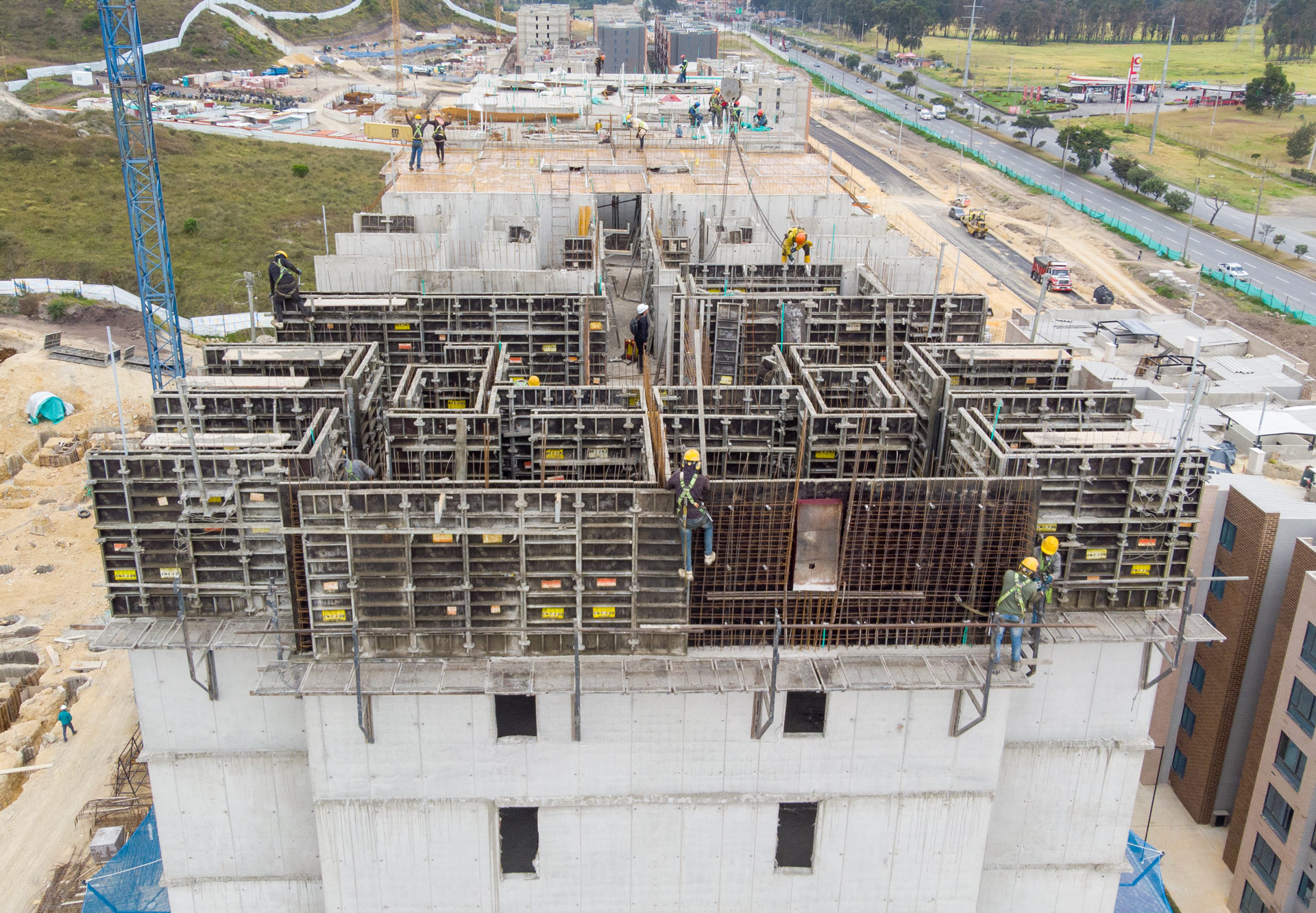 Encofrado industrializado de torre con el sistema de muros STENulp